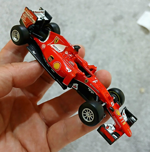 Bburago ferrari sf15 t - 🏎️,